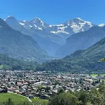 Im 4-sterne Ueber Interlaken-thunersee